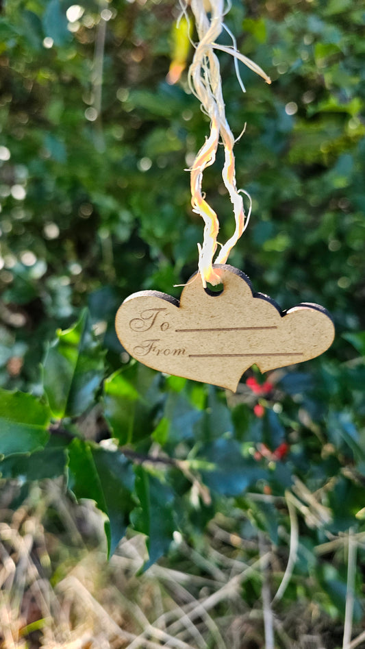 Til og fra skilte i træ